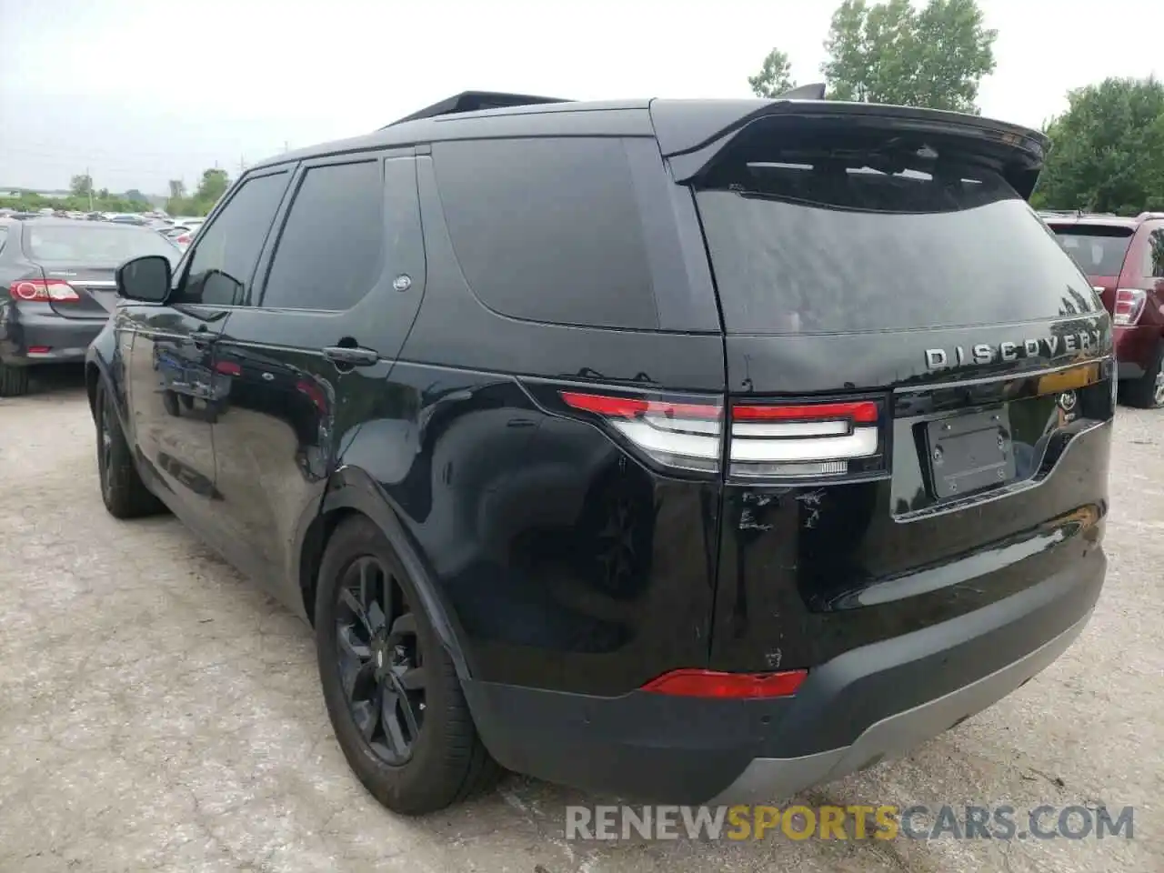 3 Photograph of a damaged car SALRG2RV2KA082820 LAND ROVER DISCOVERY 2019