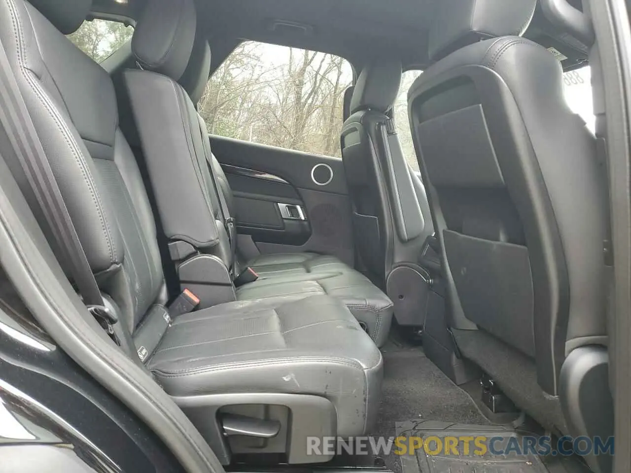 11 Photograph of a damaged car SALRG2RV2KA094255 LAND ROVER DISCOVERY 2019