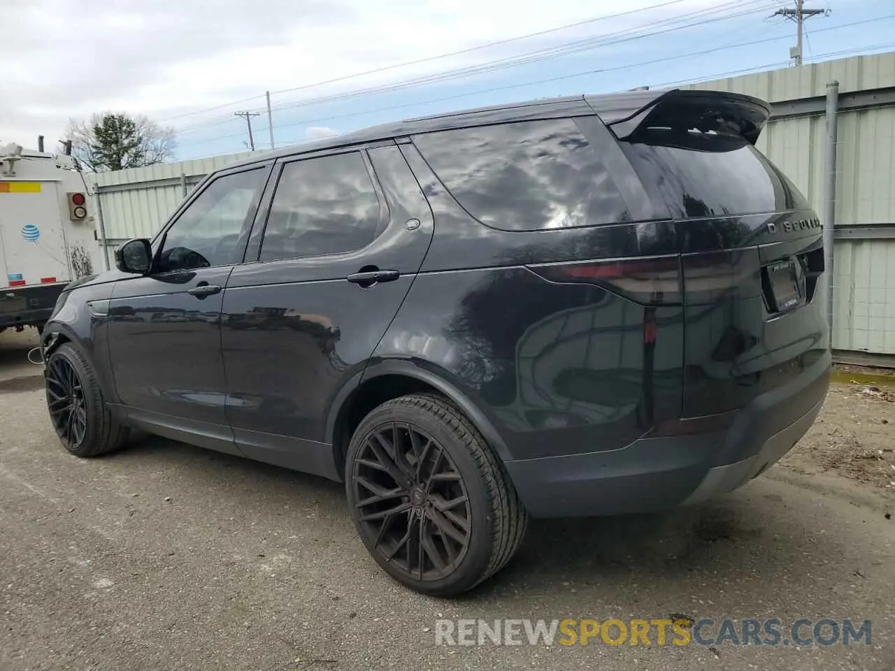 2 Photograph of a damaged car SALRG2RV2KA094255 LAND ROVER DISCOVERY 2019