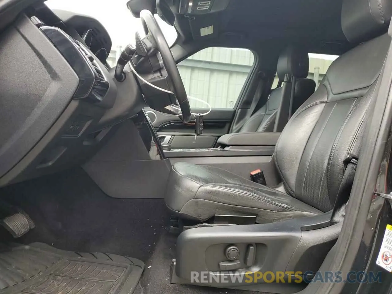 7 Photograph of a damaged car SALRG2RV2KA094255 LAND ROVER DISCOVERY 2019