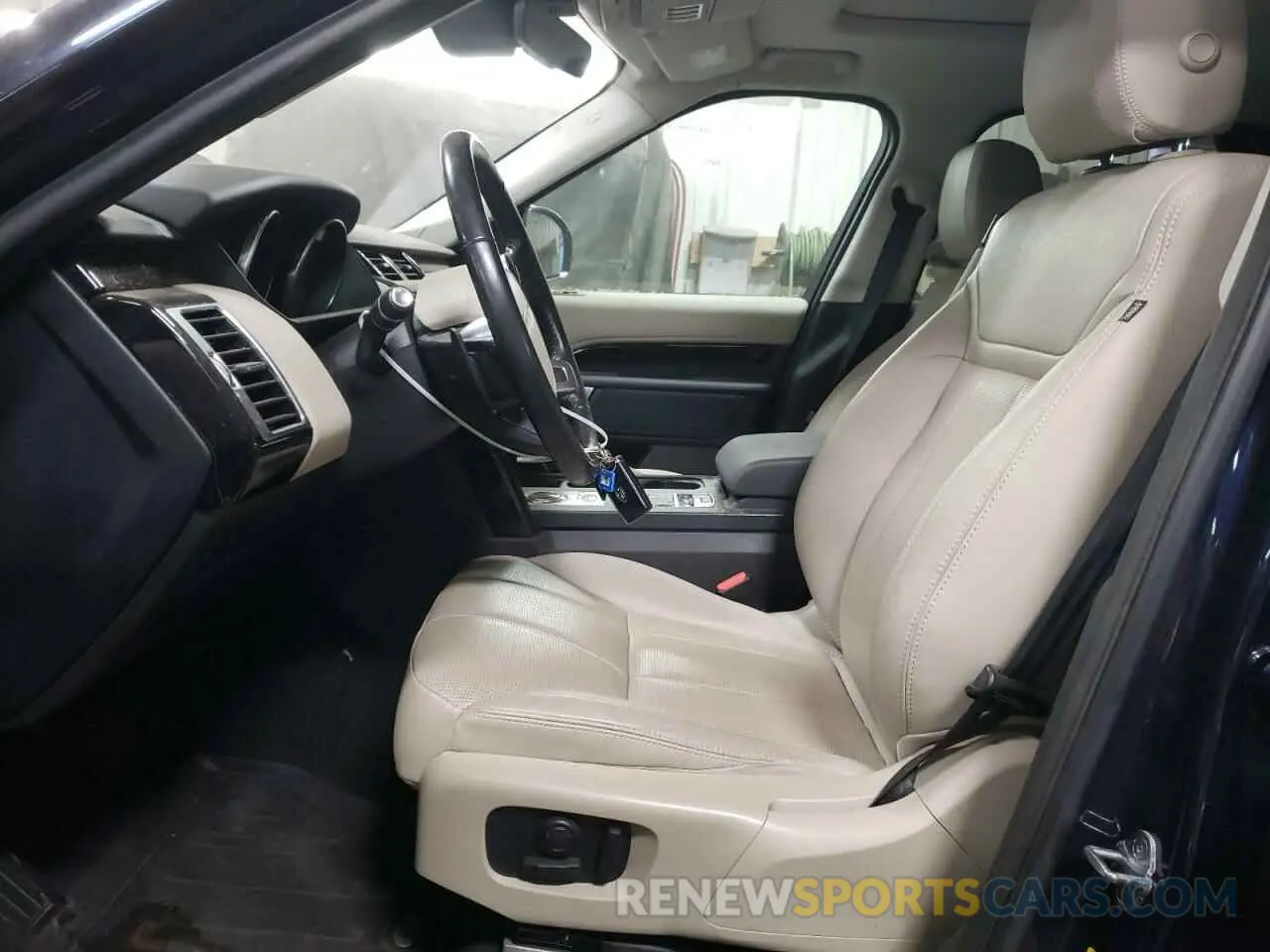 7 Photograph of a damaged car SALRG2RV3KA080977 LAND ROVER DISCOVERY 2019