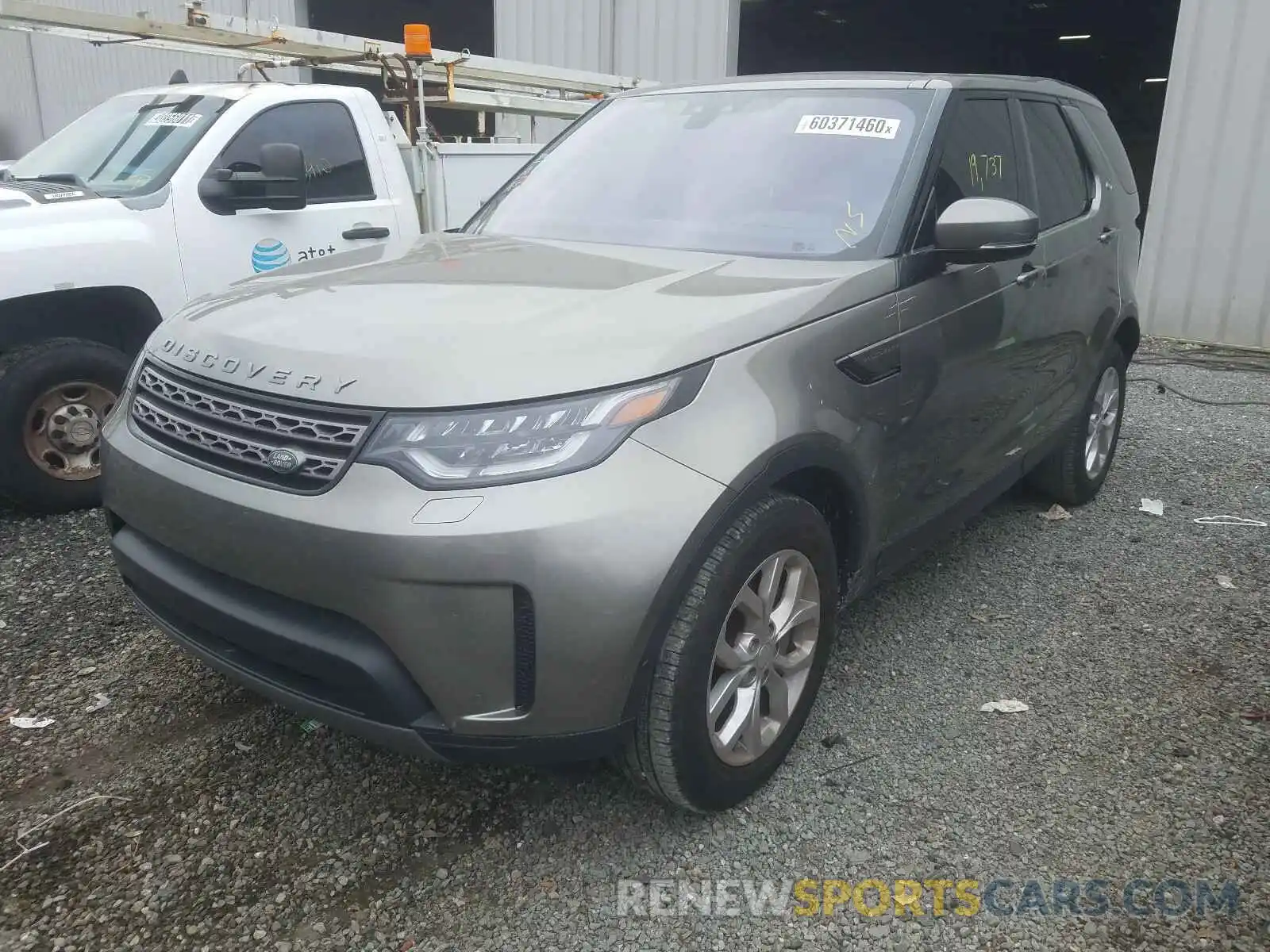 2 Photograph of a damaged car SALRG2RV5KA094363 LAND ROVER DISCOVERY 2019