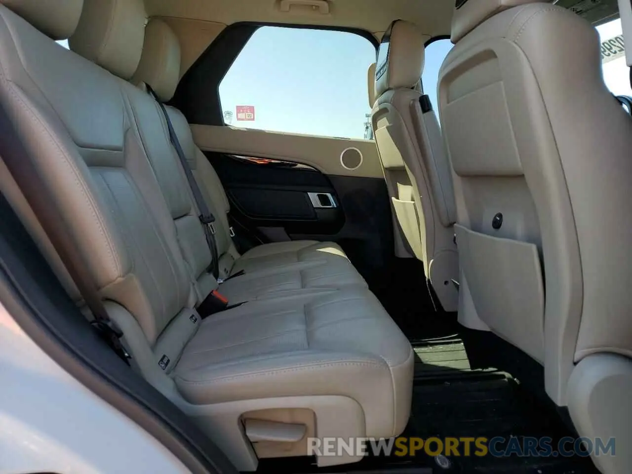 11 Photograph of a damaged car SALRG2RV6K2401047 LAND ROVER DISCOVERY 2019