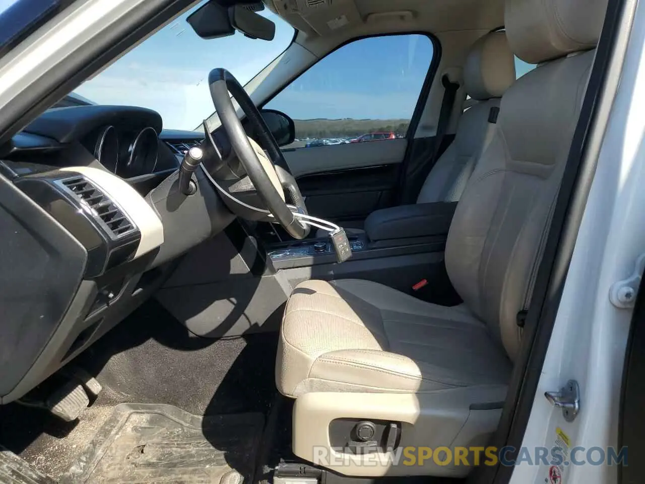 7 Photograph of a damaged car SALRG2RV6K2401047 LAND ROVER DISCOVERY 2019