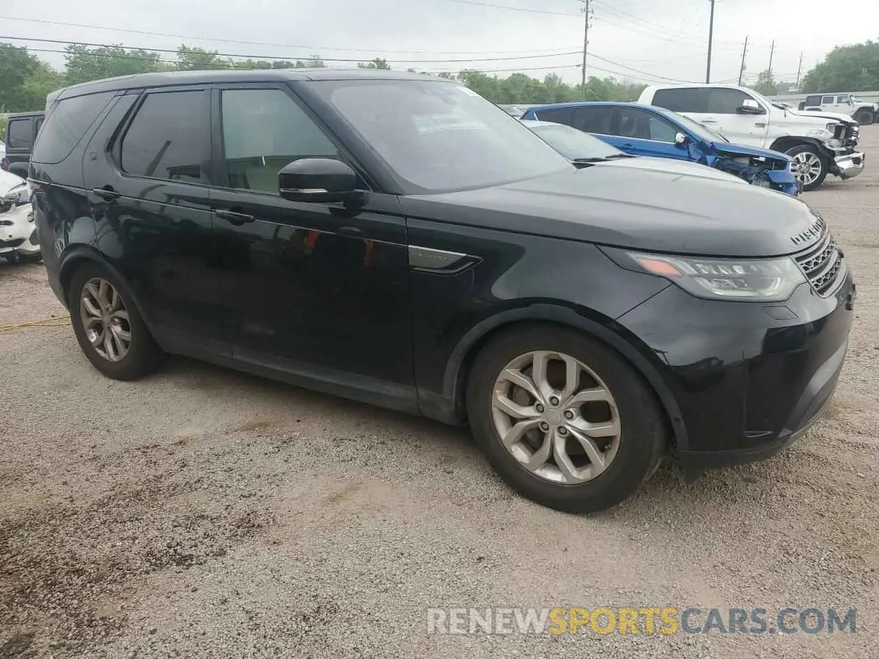 4 Photograph of a damaged car SALRG2RV7KA096244 LAND ROVER DISCOVERY 2019
