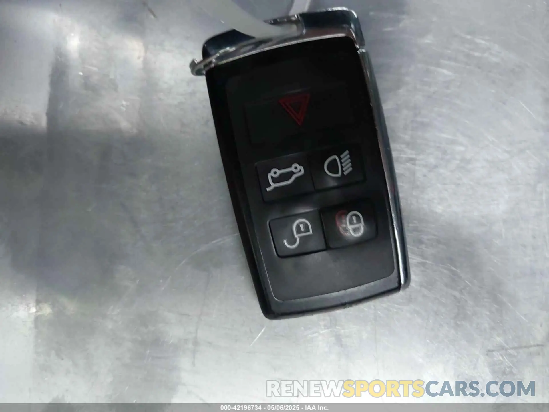11 Photograph of a damaged car SALRG2RV9K2400992 LAND ROVER DISCOVERY 2019