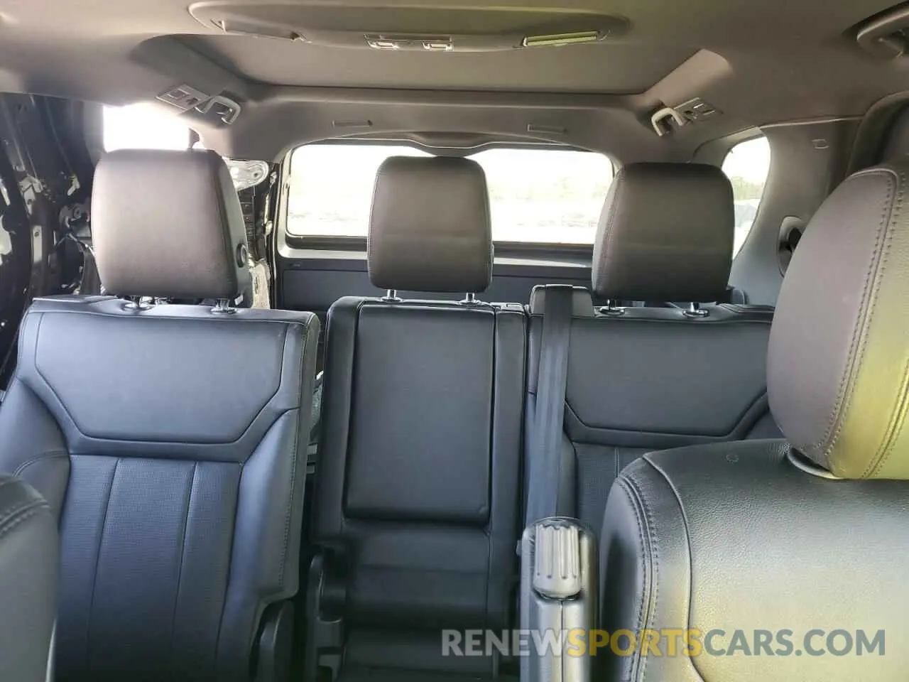 10 Photograph of a damaged car SALRG2RV9K2413967 LAND ROVER DISCOVERY 2019