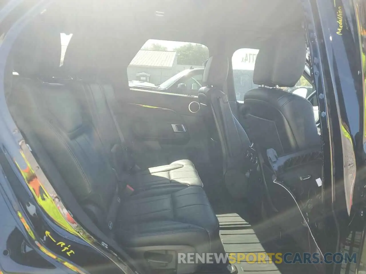 11 Photograph of a damaged car SALRG2RV9K2413967 LAND ROVER DISCOVERY 2019