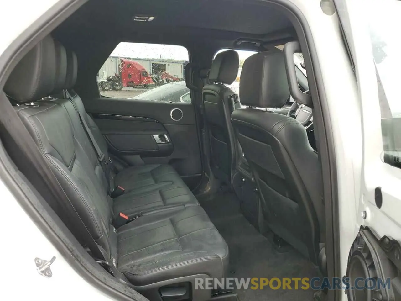 10 Photograph of a damaged car SALRG2RV9KA093653 LAND ROVER DISCOVERY 2019