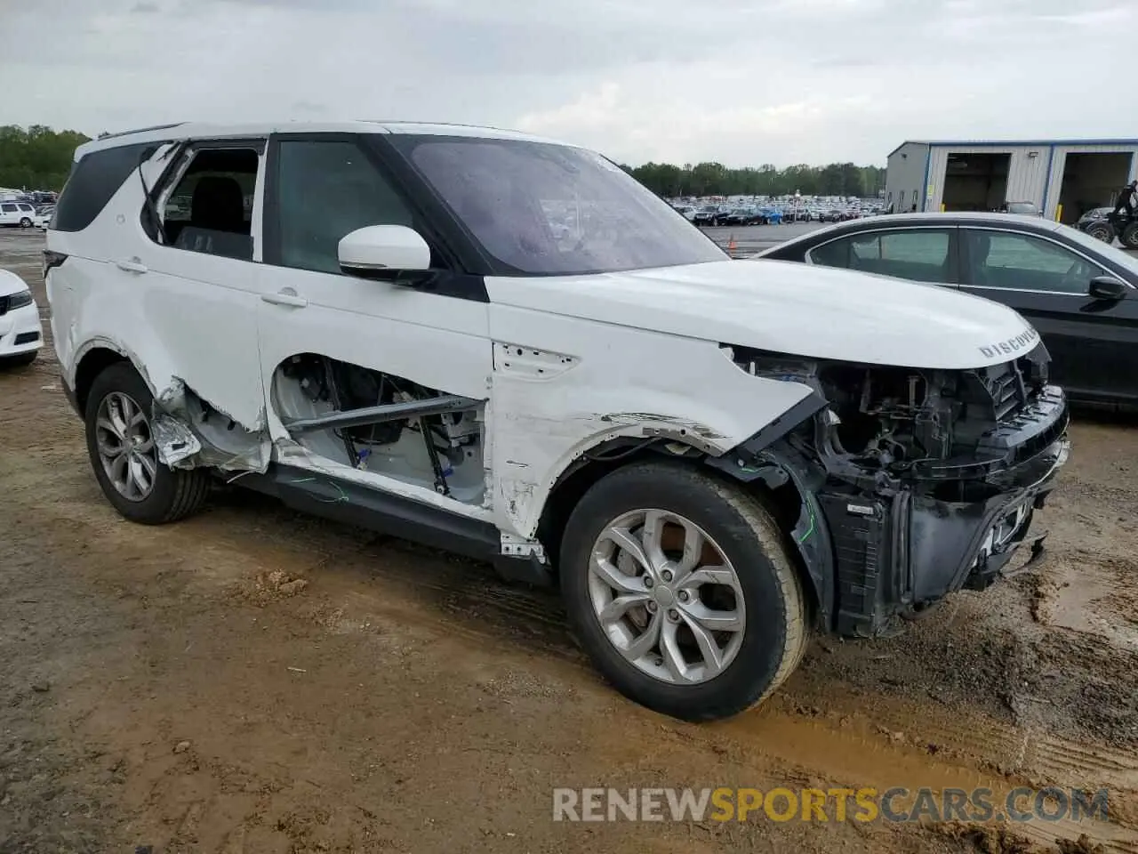 4 Photograph of a damaged car SALRG2RV9KA093653 LAND ROVER DISCOVERY 2019