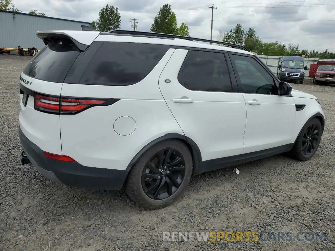3 Photograph of a damaged car SALRR2RK6K2410654 LAND ROVER DISCOVERY 2019
