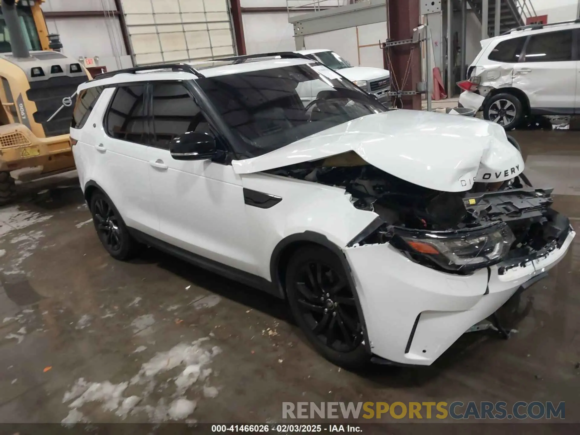 1 Photograph of a damaged car SALRR2RKXK2410737 LAND ROVER DISCOVERY 2019