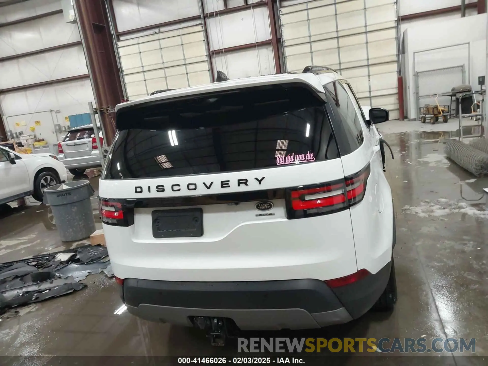 17 Photograph of a damaged car SALRR2RKXK2410737 LAND ROVER DISCOVERY 2019