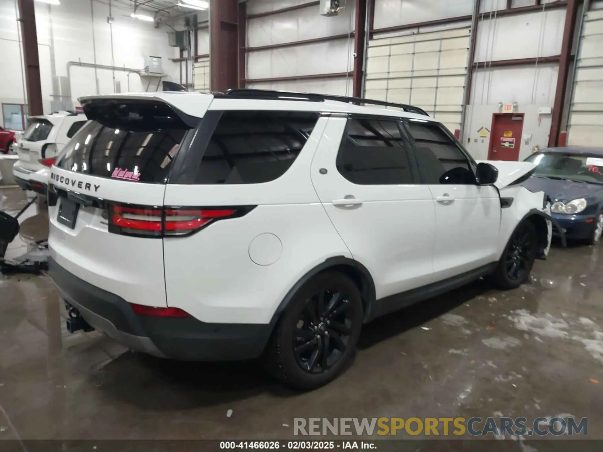4 Photograph of a damaged car SALRR2RKXK2410737 LAND ROVER DISCOVERY 2019