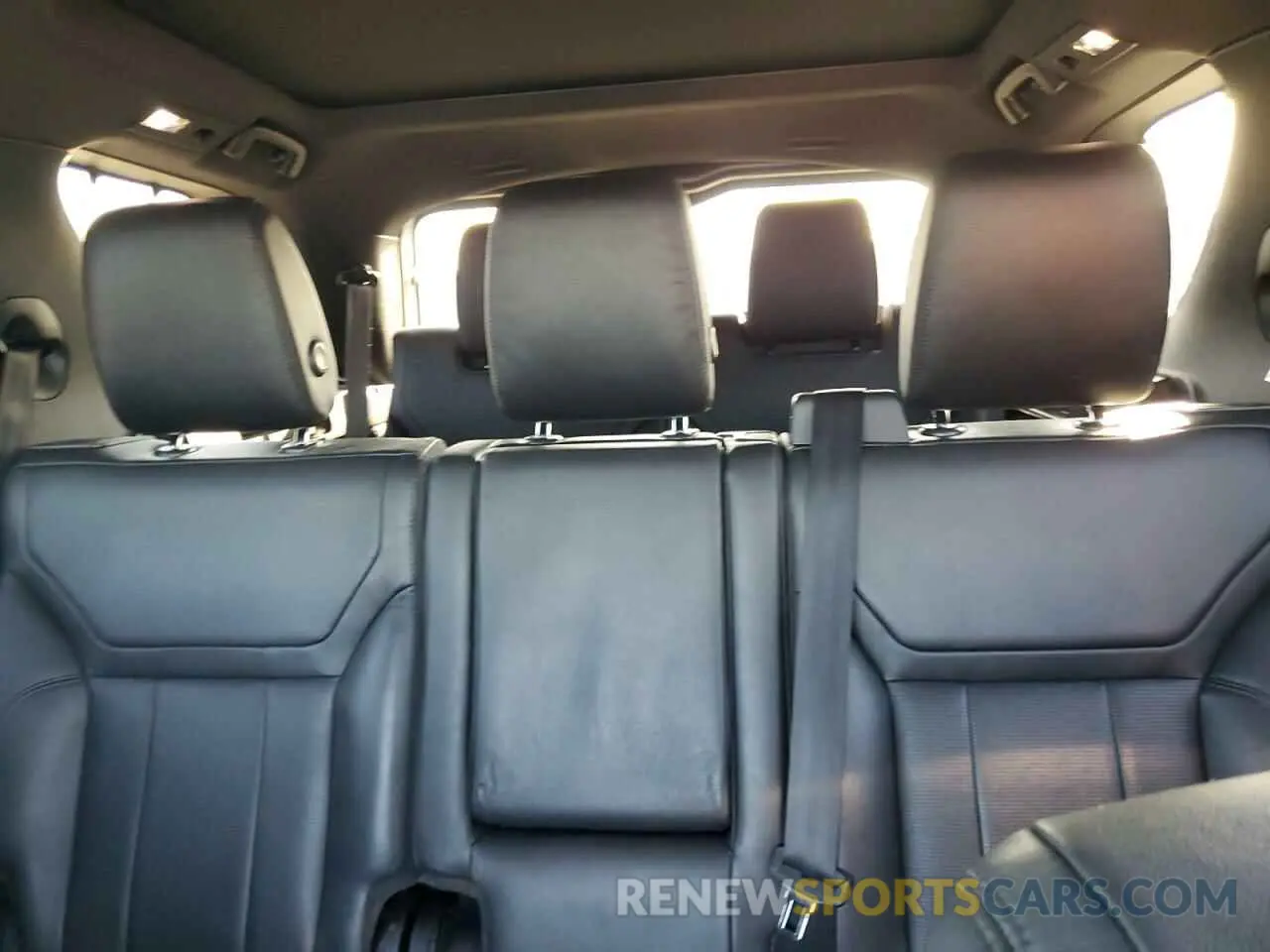 10 Photograph of a damaged car SALRR2RV0KA081577 LAND ROVER DISCOVERY 2019
