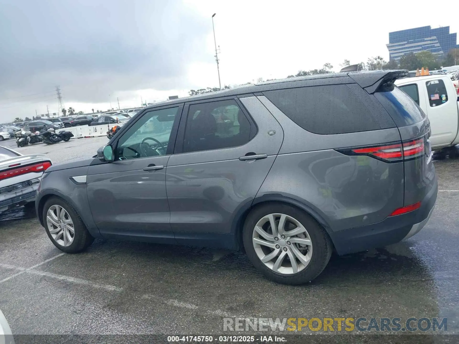 14 Photograph of a damaged car SALRR2RV6K2407117 LAND ROVER DISCOVERY 2019
