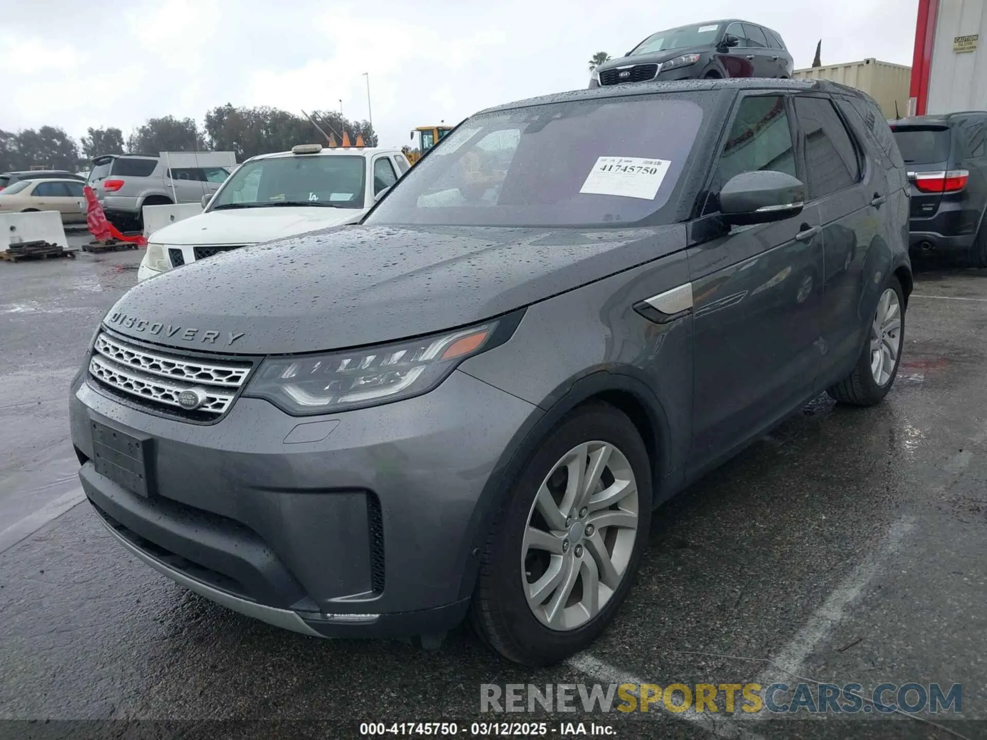 2 Photograph of a damaged car SALRR2RV6K2407117 LAND ROVER DISCOVERY 2019