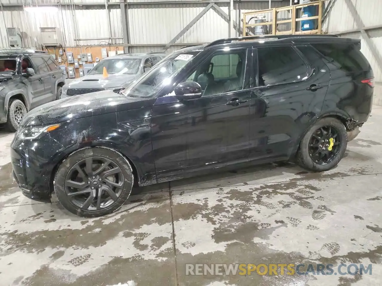 1 Photograph of a damaged car SALRR2RV6KA082801 LAND ROVER DISCOVERY 2019