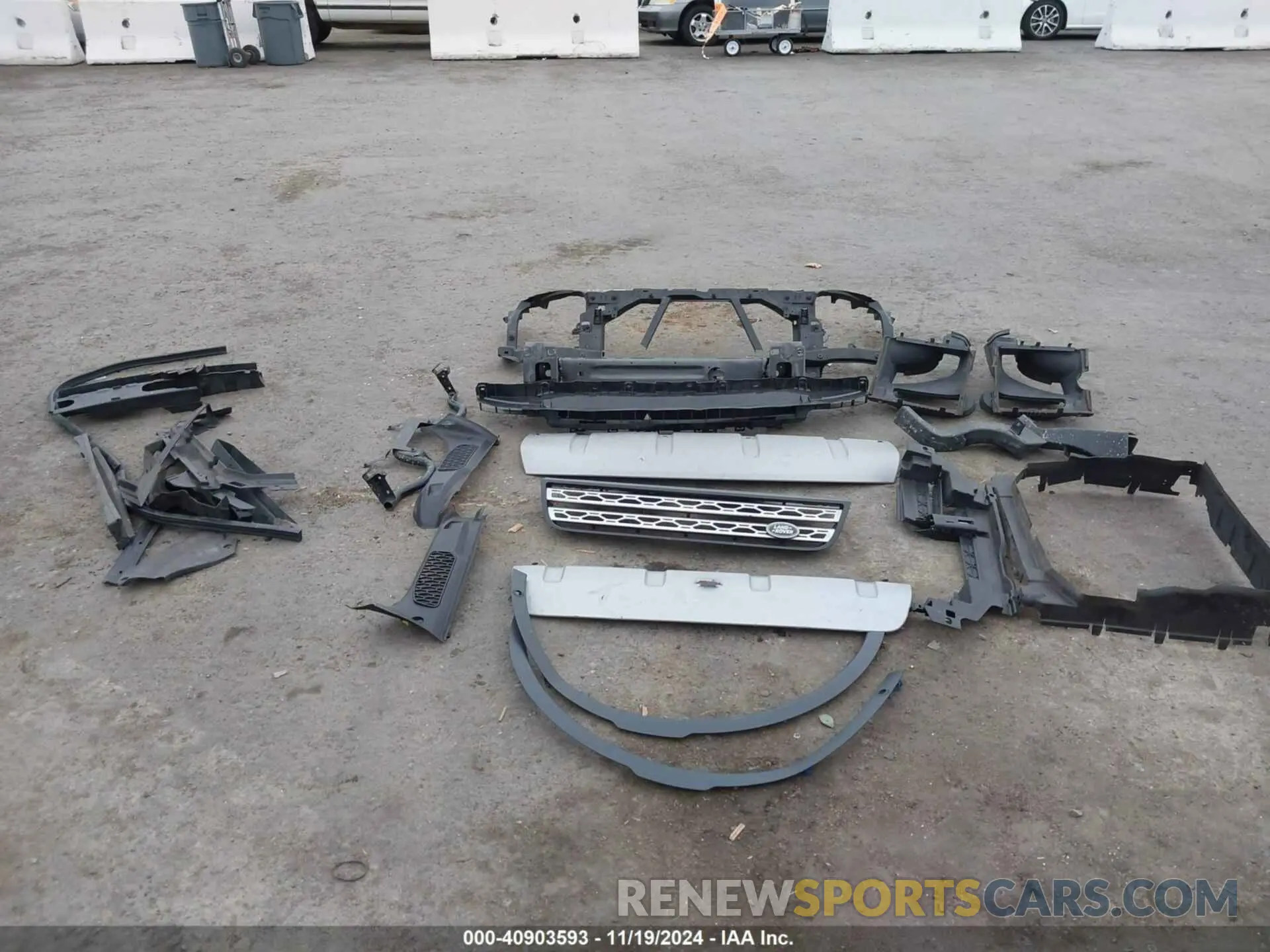 12 Photograph of a damaged car SALRR2RV8K2400167 LAND ROVER DISCOVERY 2019