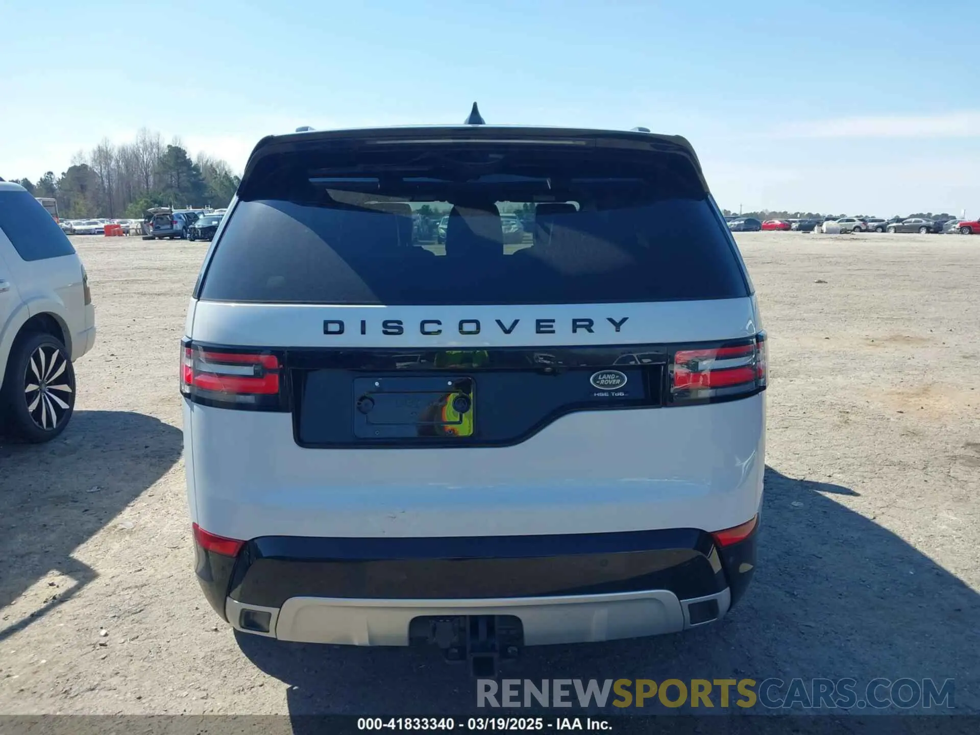 16 Photograph of a damaged car SALRT2RK8KA080555 LAND ROVER DISCOVERY 2019