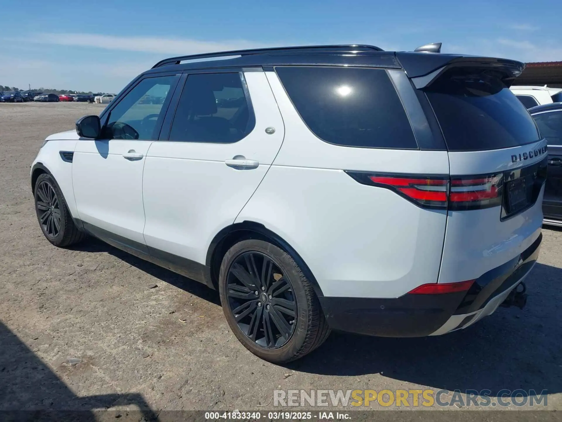 3 Photograph of a damaged car SALRT2RK8KA080555 LAND ROVER DISCOVERY 2019