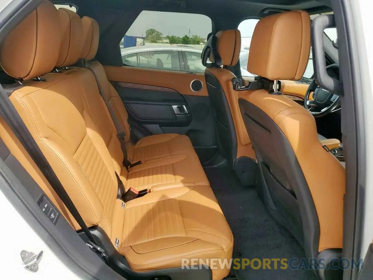11 Photograph of a damaged car SALRT2RV1K2400335 LAND ROVER DISCOVERY 2019