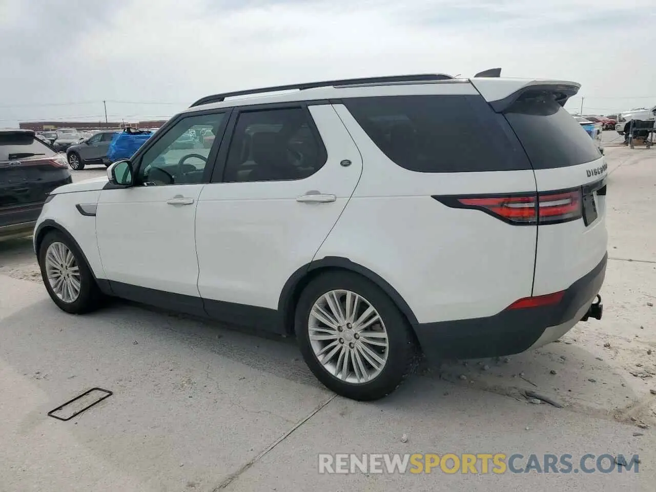 2 Photograph of a damaged car SALRT2RV1K2400335 LAND ROVER DISCOVERY 2019