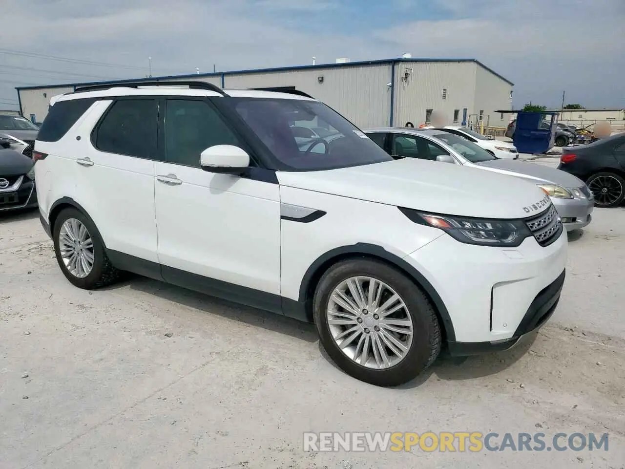 4 Photograph of a damaged car SALRT2RV1K2400335 LAND ROVER DISCOVERY 2019