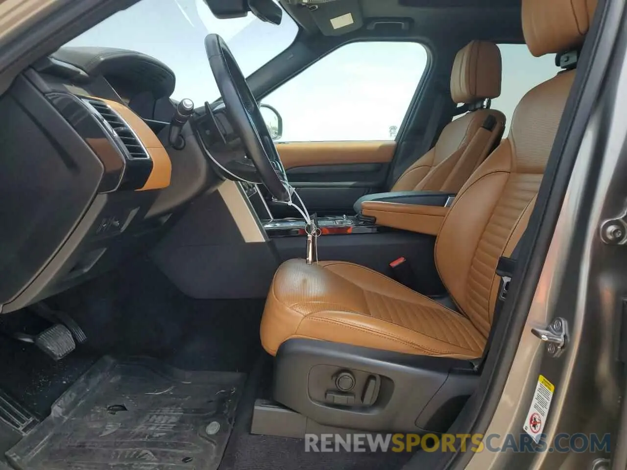 7 Photograph of a damaged car SALRT2RV3KA094809 LAND ROVER DISCOVERY 2019