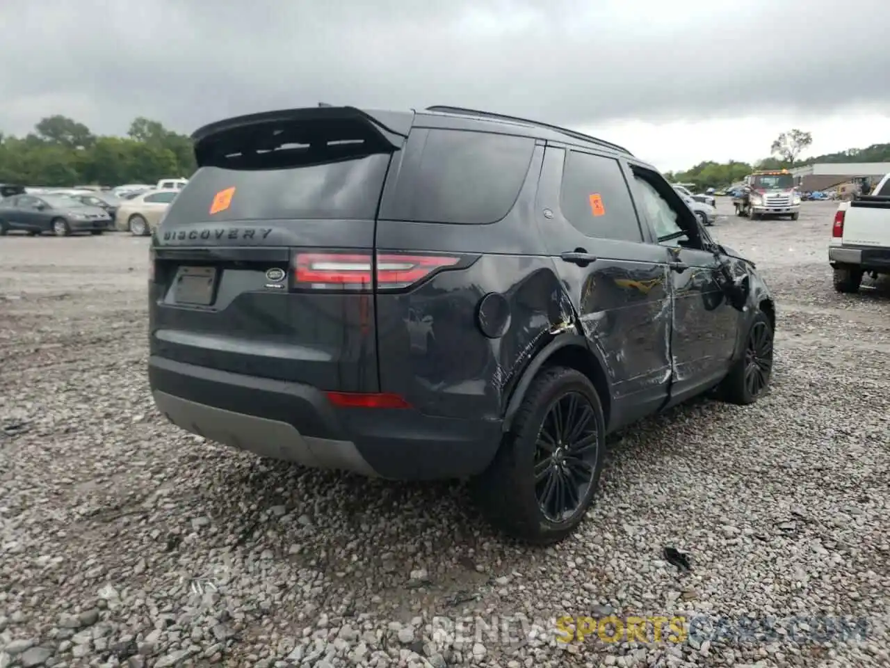 4 Photograph of a damaged car SALRT2RV4KA081115 LAND ROVER DISCOVERY 2019