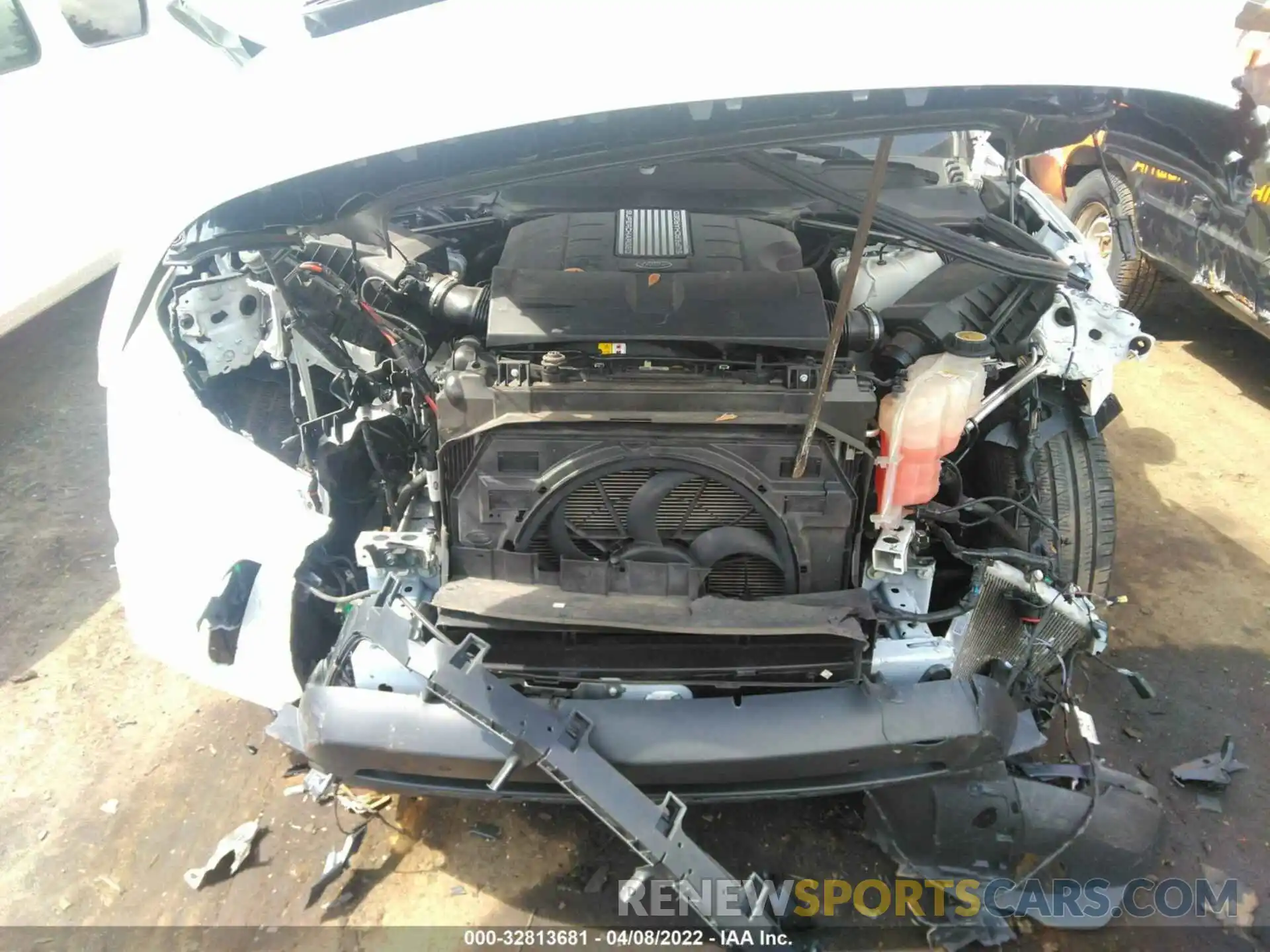 10 Photograph of a damaged car SALRT2RV7K2402283 LAND ROVER DISCOVERY 2019