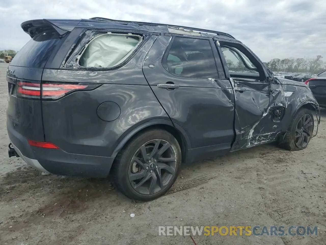 3 Photograph of a damaged car SALRT2RV8KA087077 LAND ROVER DISCOVERY 2019