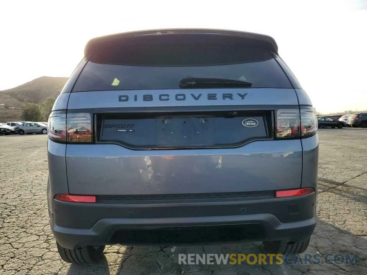 6 Photograph of a damaged car SALCJ2FX1LH846856 LAND ROVER DISCOVERY 2020