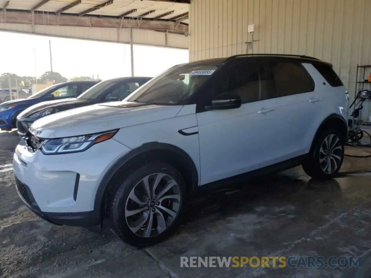 1 Photograph of a damaged car SALCJ2FX6LH840373 LAND ROVER DISCOVERY 2020