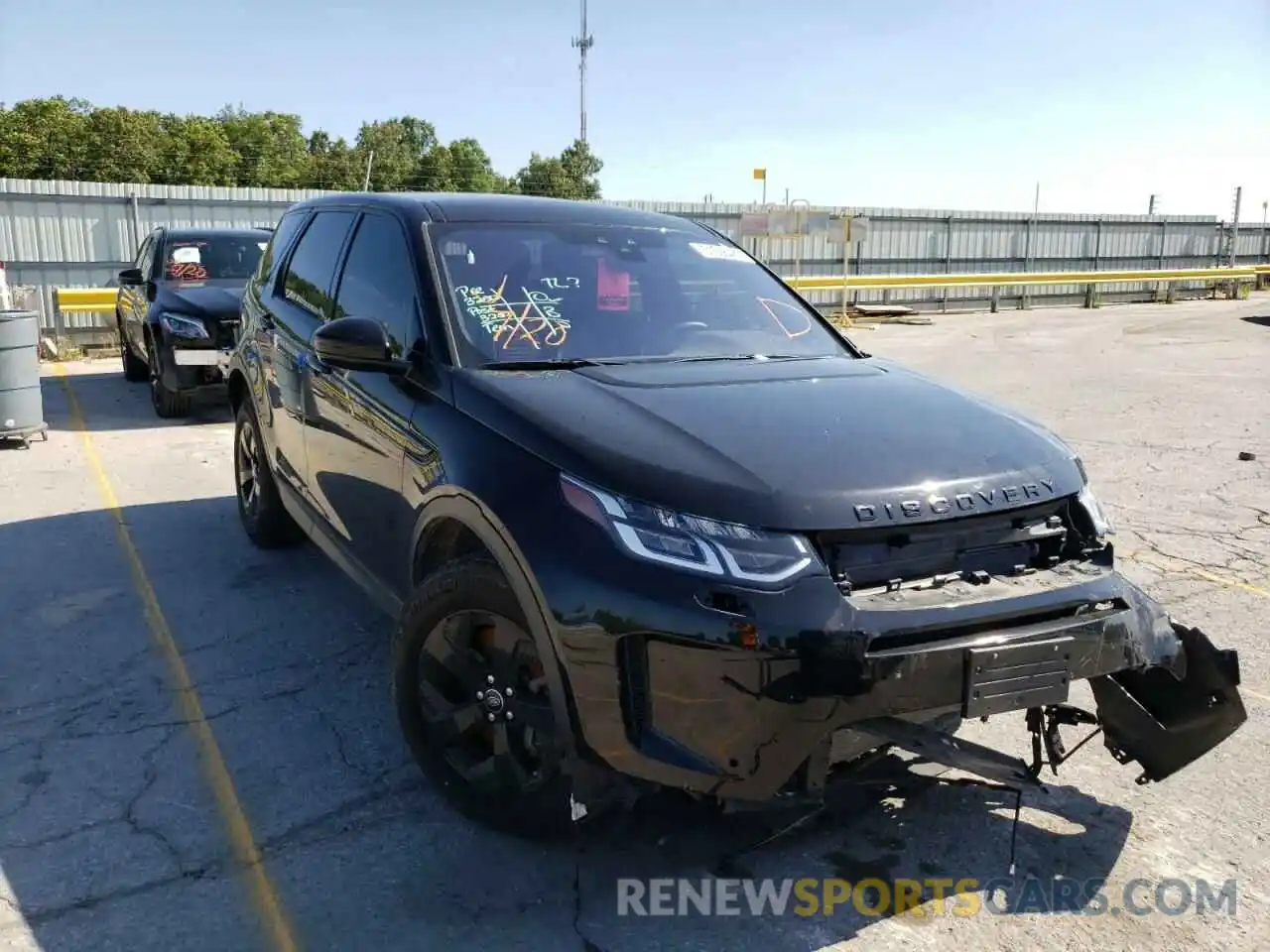 1 Photograph of a damaged car SALCJ2FX6LH863068 LAND ROVER DISCOVERY 2020