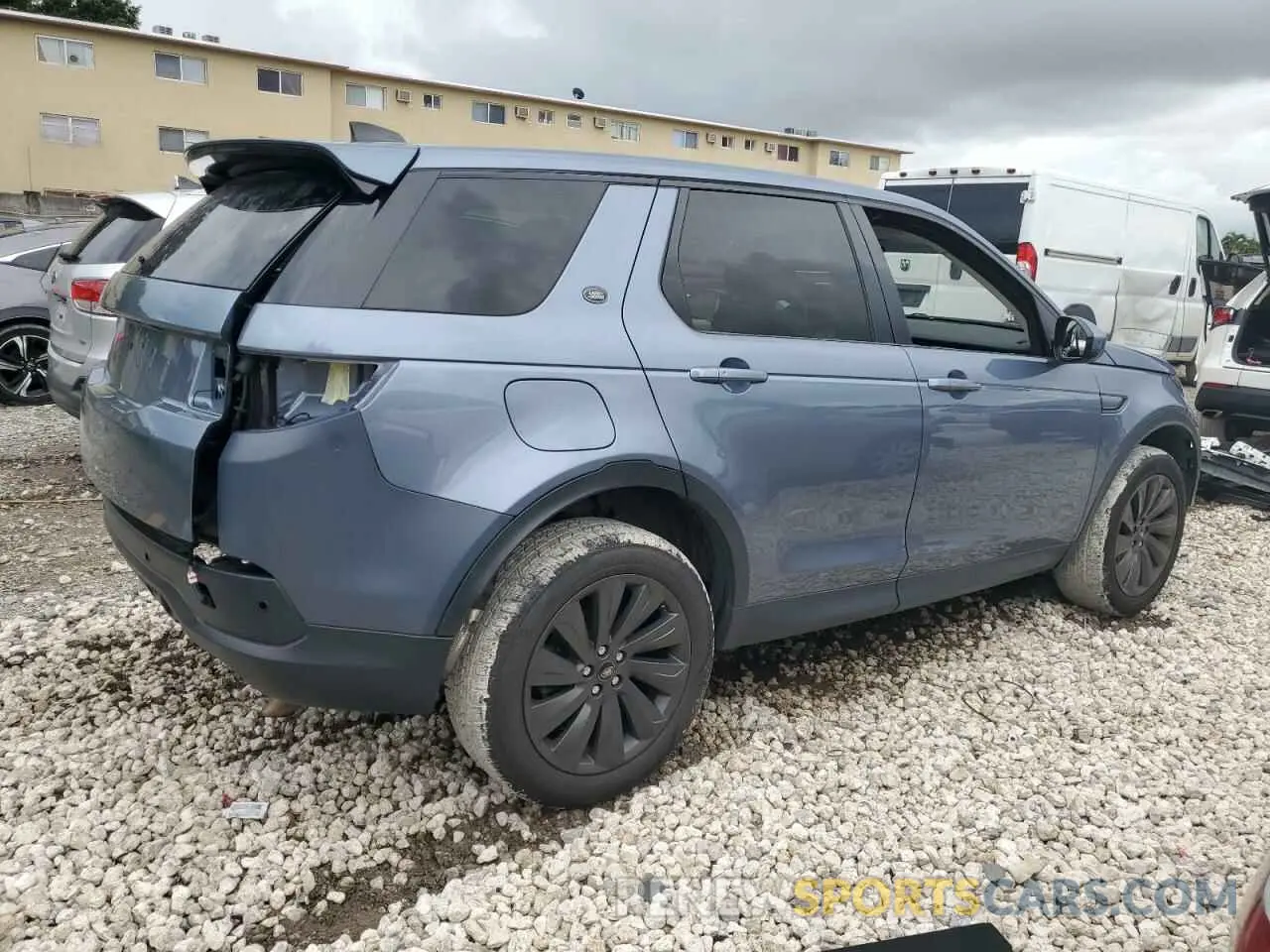 3 Photograph of a damaged car SALCK2FX0LH835571 LAND ROVER DISCOVERY 2020