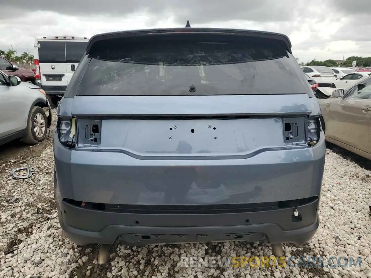 6 Photograph of a damaged car SALCK2FX0LH835571 LAND ROVER DISCOVERY 2020