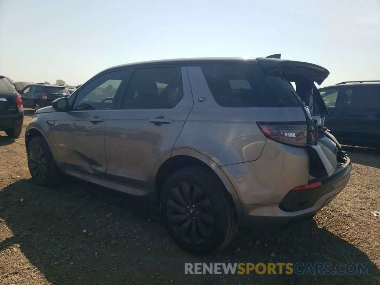 2 Photograph of a damaged car SALCL2FX6LH880205 LAND ROVER DISCOVERY 2020