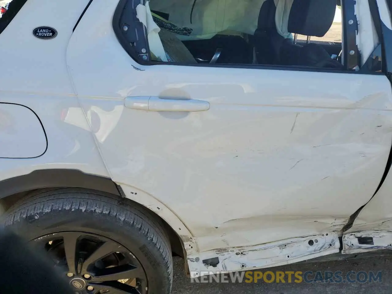 11 Photograph of a damaged car SALCP2FX1LH860772 LAND ROVER DISCOVERY 2020