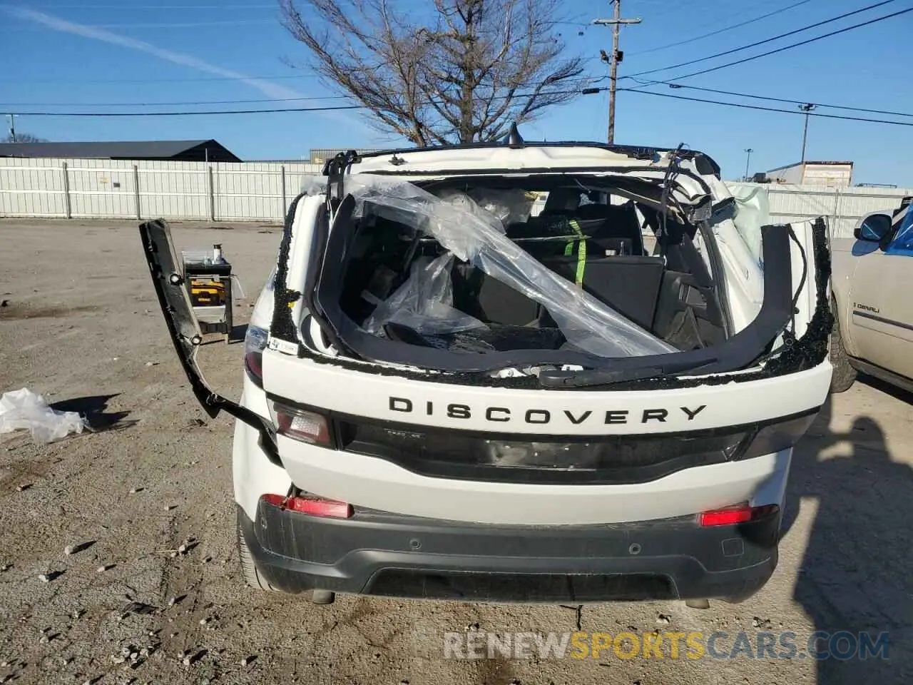 6 Photograph of a damaged car SALCP2FX1LH860772 LAND ROVER DISCOVERY 2020