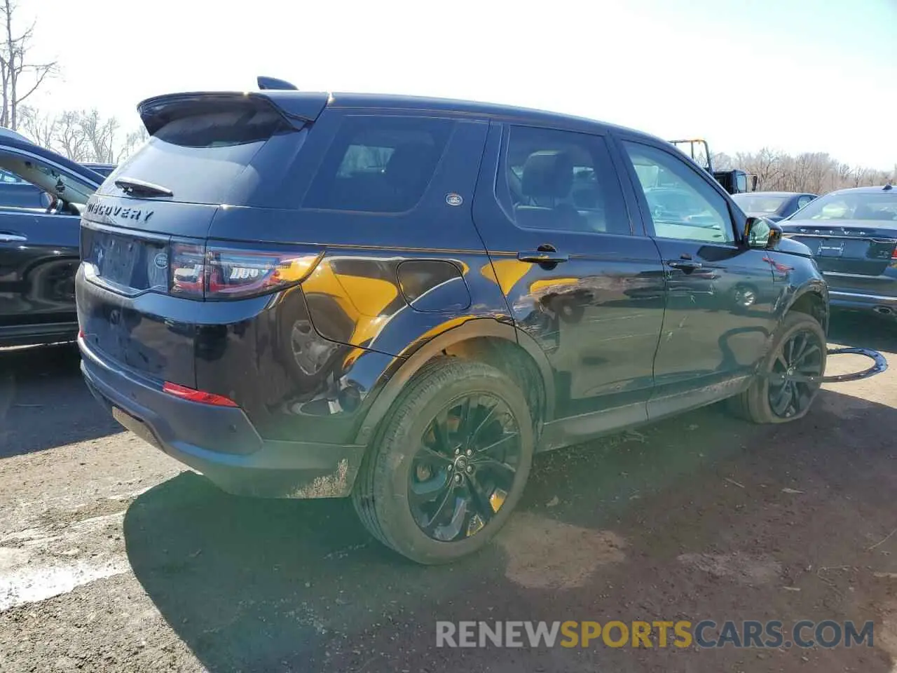 3 Photograph of a damaged car SALCP2FX8LH843922 LAND ROVER DISCOVERY 2020