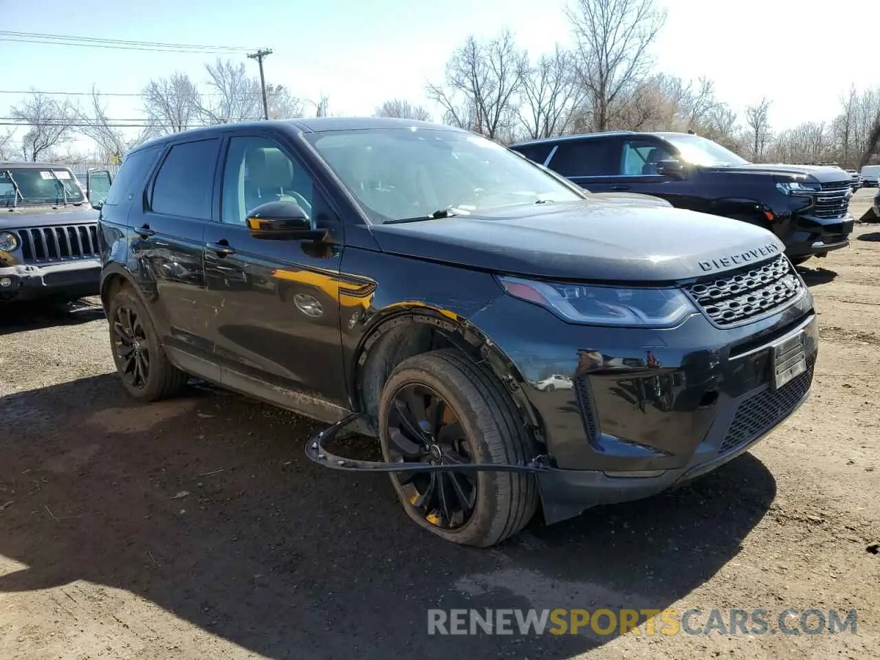 4 Photograph of a damaged car SALCP2FX8LH843922 LAND ROVER DISCOVERY 2020