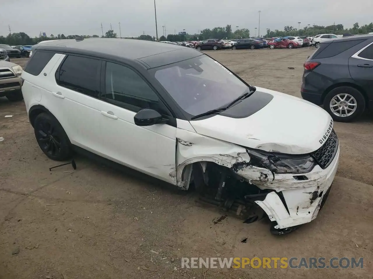 4 Photograph of a damaged car SALCP2FXXLH860768 LAND ROVER DISCOVERY 2020