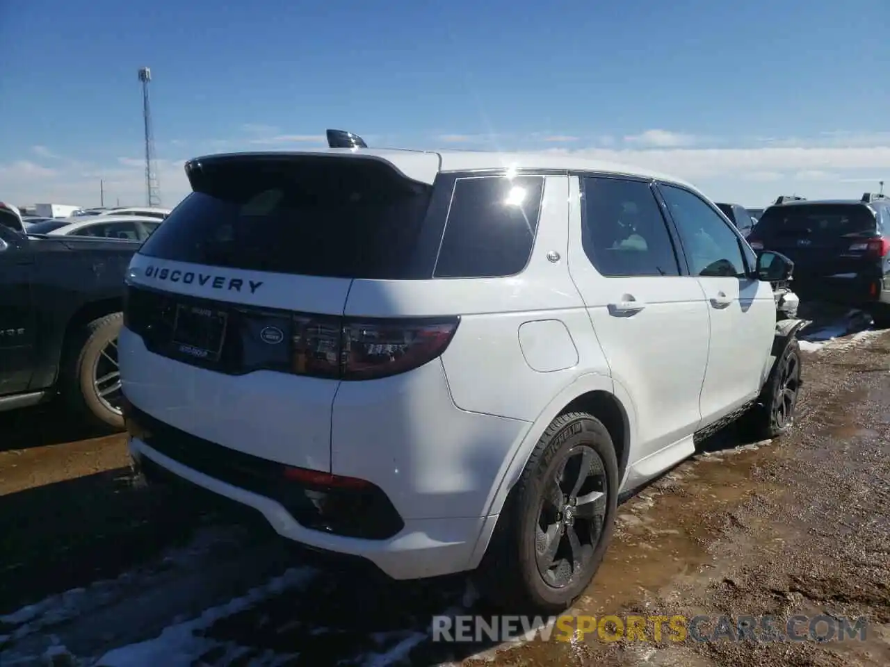 4 Photograph of a damaged car SALCT2FX2LH833799 LAND ROVER DISCOVERY 2020