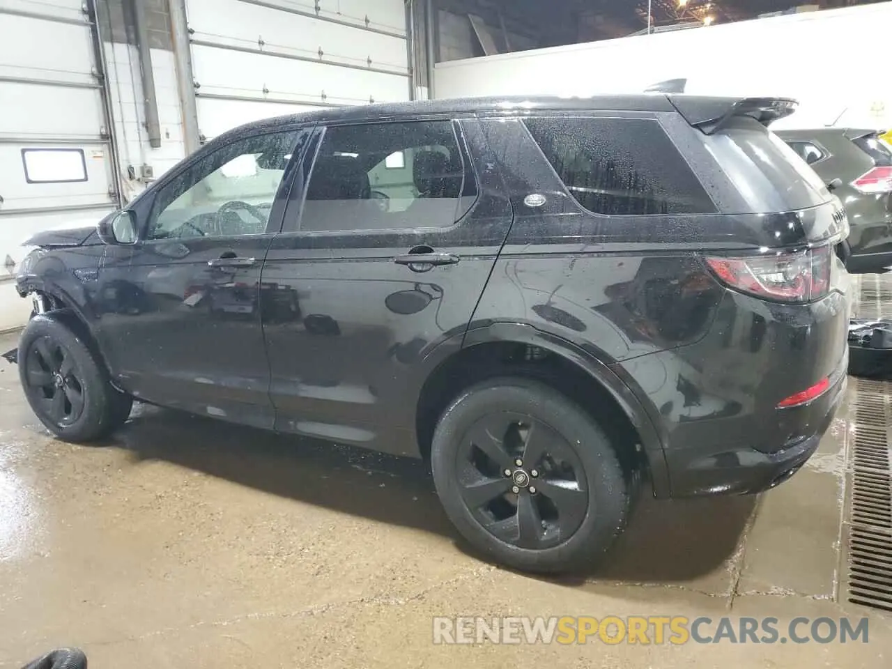 2 Photograph of a damaged car SALCT2FX4LH846862 LAND ROVER DISCOVERY 2020