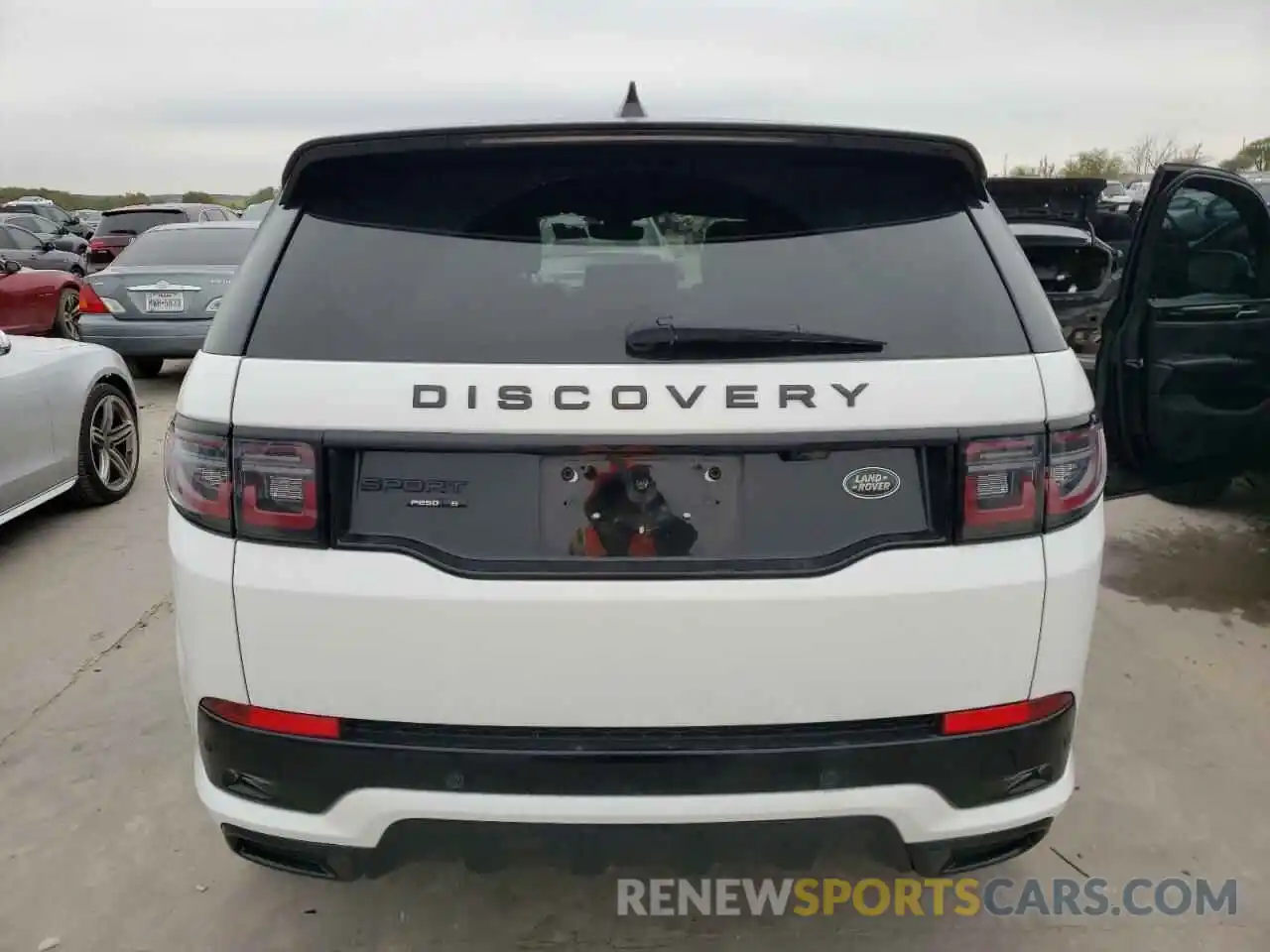 6 Photograph of a damaged car SALCT2FX5LH847101 LAND ROVER DISCOVERY 2020