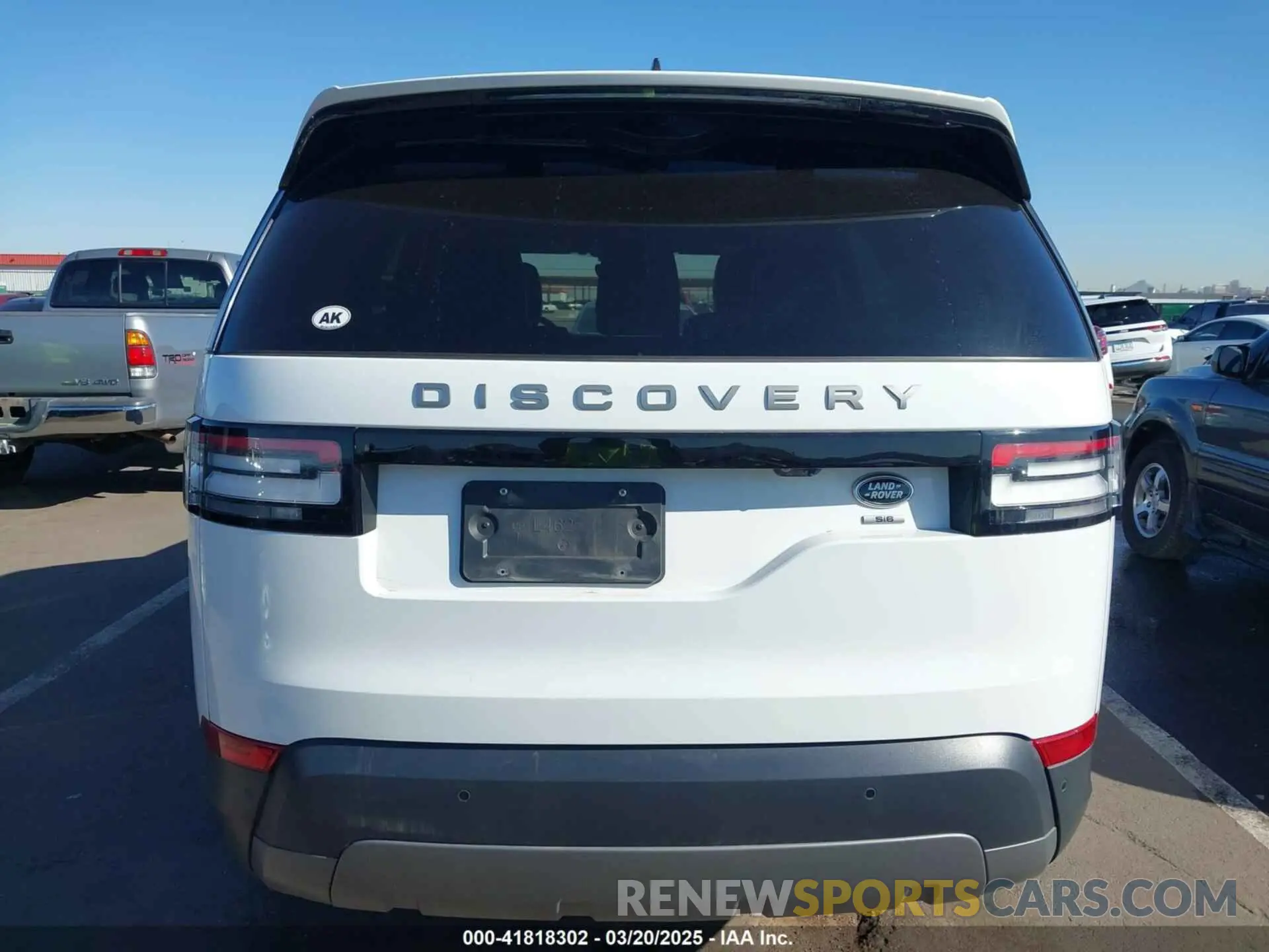 17 Photograph of a damaged car SALRG2RV0L2421943 LAND ROVER DISCOVERY 2020