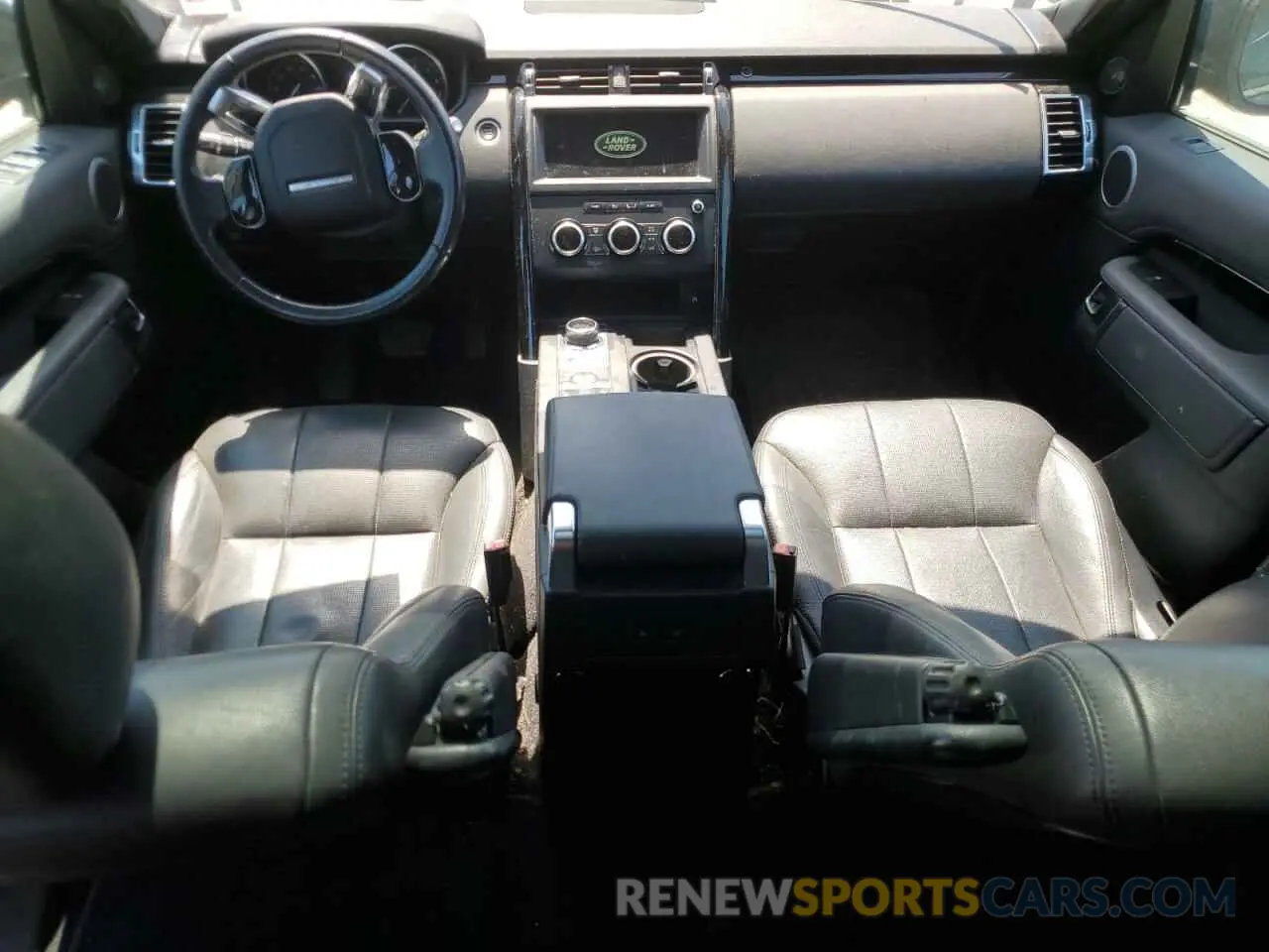 8 Photograph of a damaged car SALRG2RV1L2423197 LAND ROVER DISCOVERY 2020