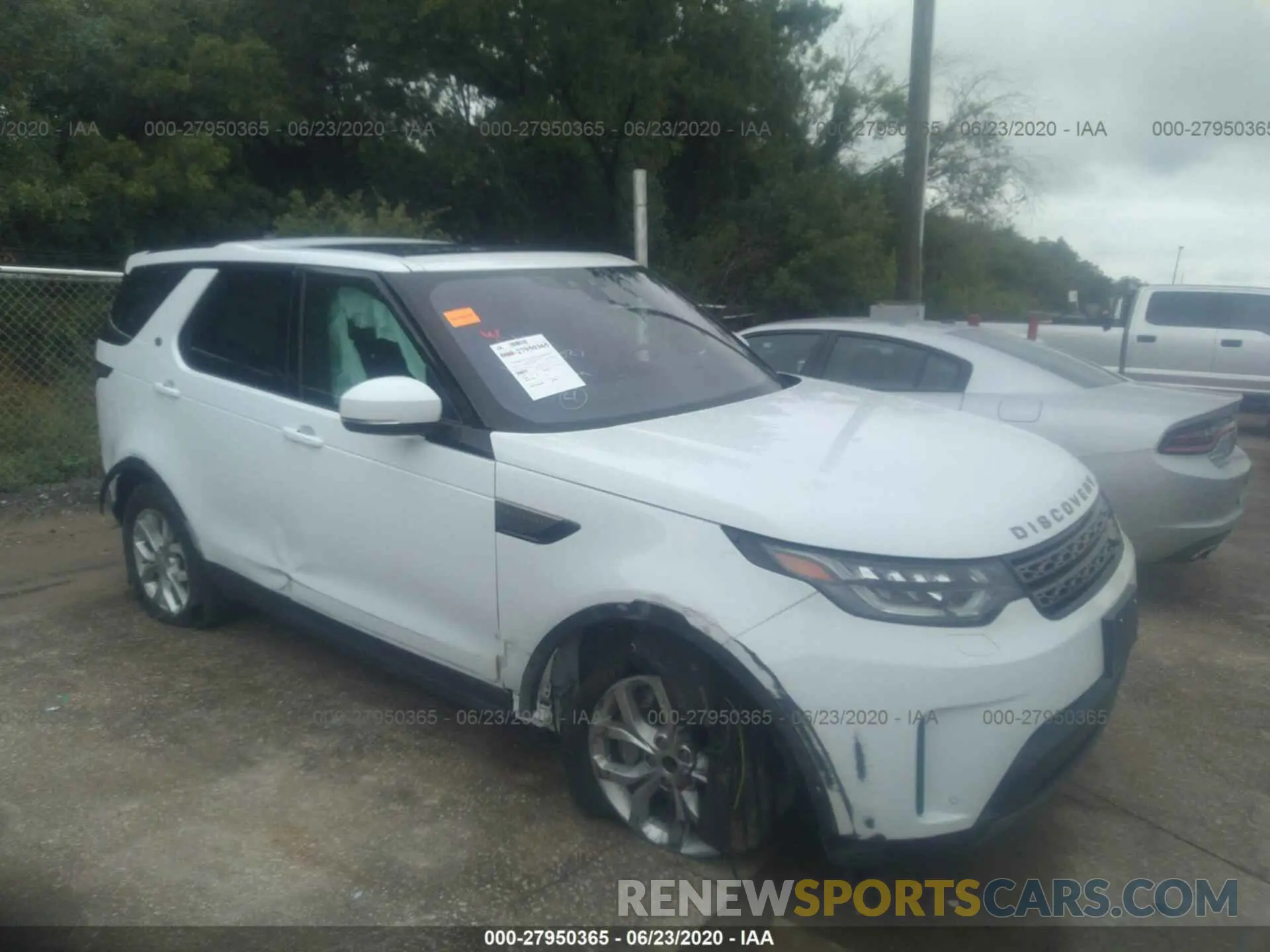 1 Photograph of a damaged car SALRG2RV2L2425475 LAND ROVER DISCOVERY 2020
