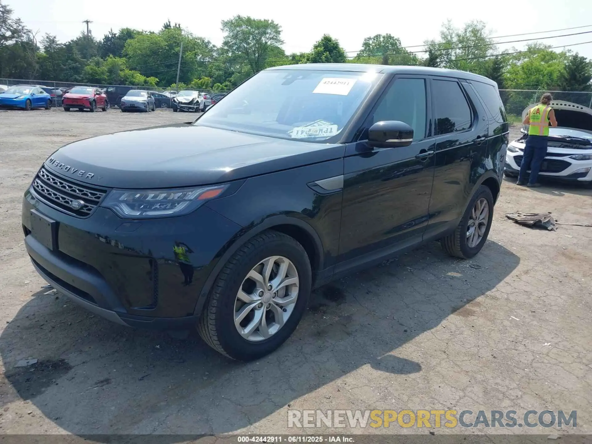 2 Photograph of a damaged car SALRG2RV4L2429365 LAND ROVER DISCOVERY 2020